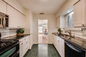 Building Photo - 1110 Doss Dr