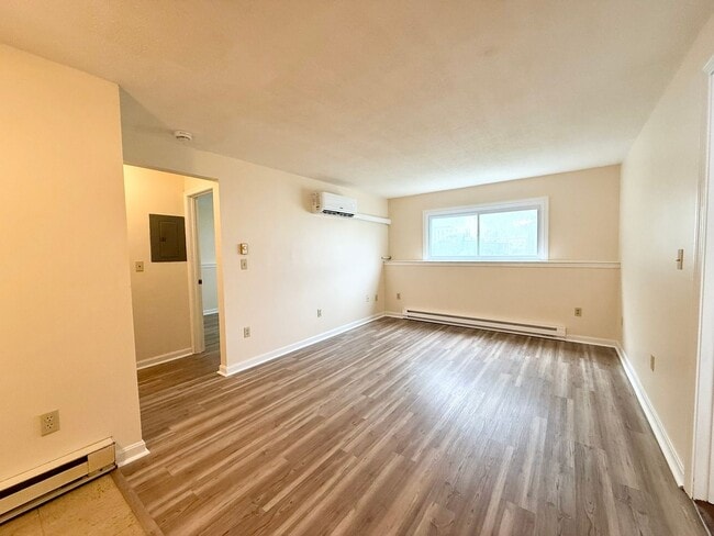 Building Photo - 63 W Rosemont Ave