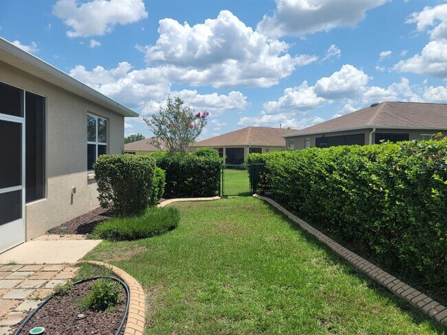 Building Photo - 8245 SW 78th Terrace Rd