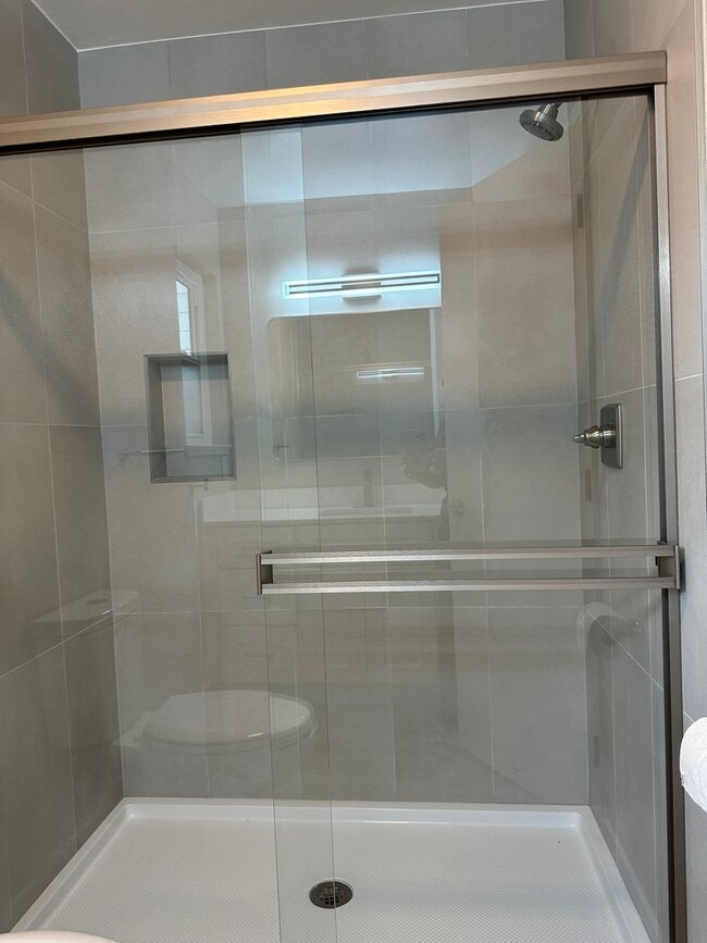Building Photo - Beautiful newly remodeled home in Turlock