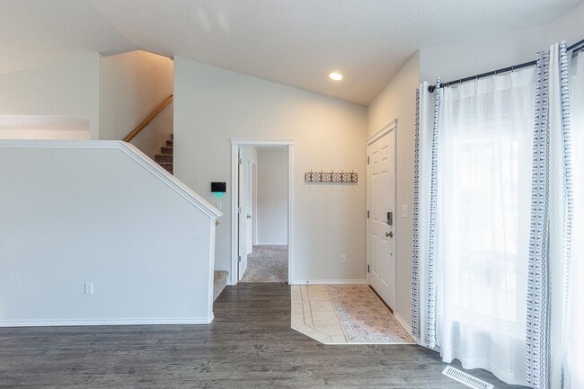 Building Photo - Just listed home for rent!