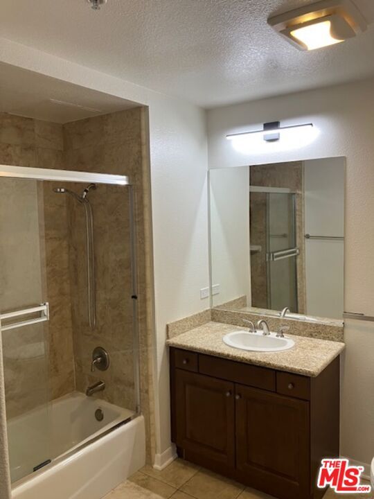 Building Photo - 1401 S St Andrews Pl
