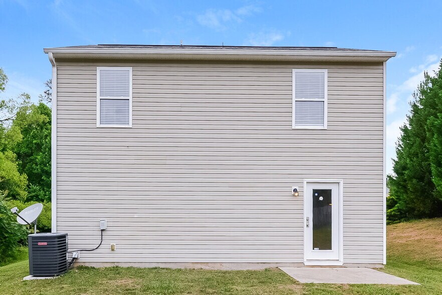 Building Photo - 5095 Joshua Way Ln