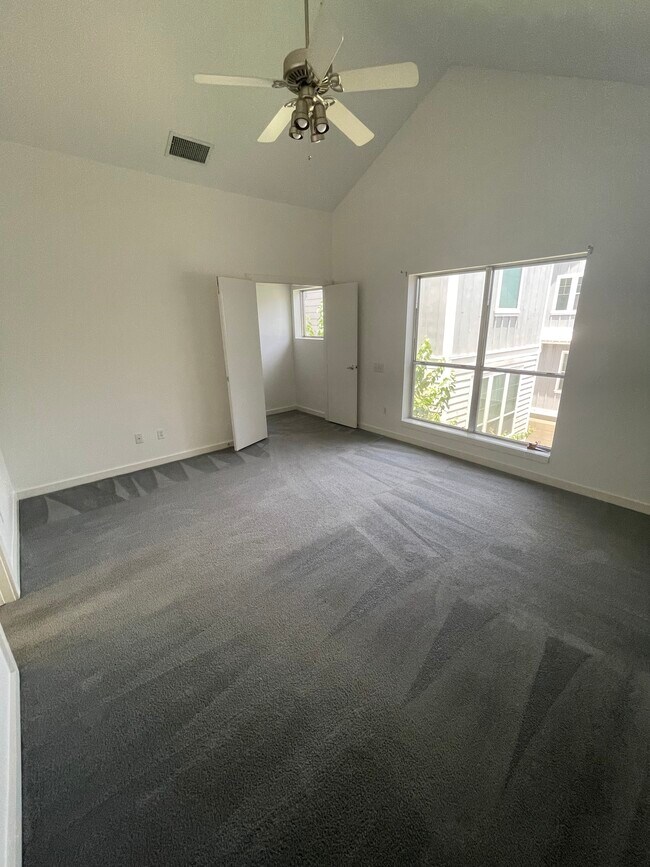 Master bedroom - 2715 Chenevert St