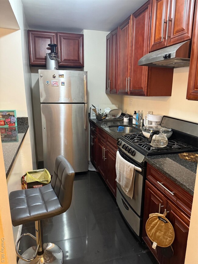 Building Photo - 30-44-44 29th St