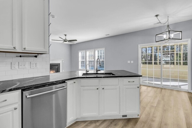 Building Photo - 7478 Hawks Cir