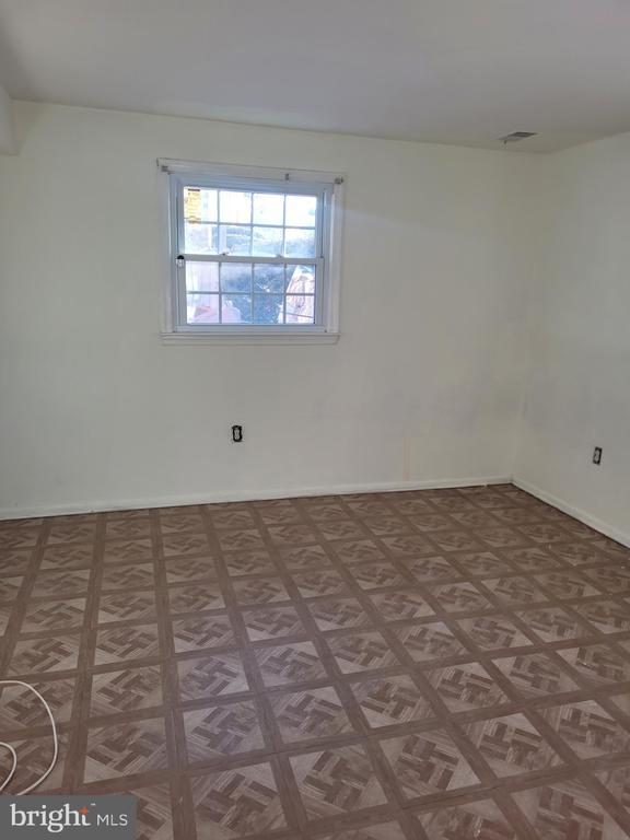 Building Photo - 100 Essenton Dr