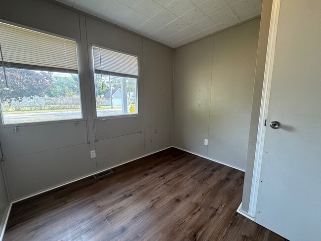 Building Photo - 2312 Ridge Ave