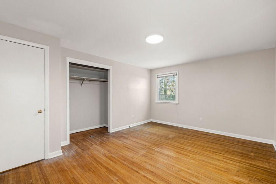 Building Photo - 612 Starin Ave