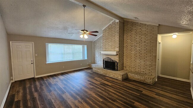 Building Photo - 23915 Spring Fork Dr