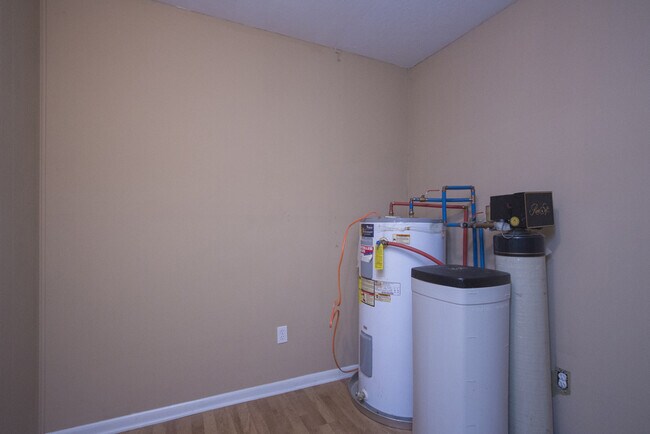 Building Photo - All on one level comfort rancher