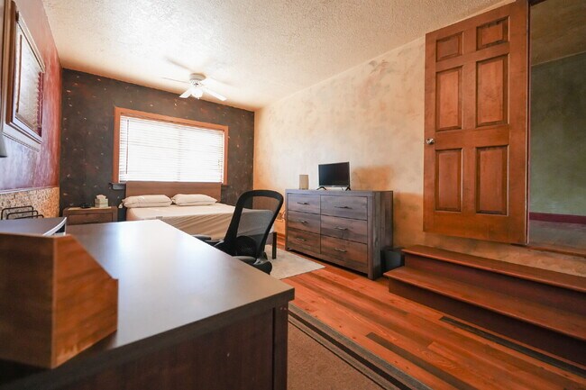 Building Photo - A New Mexico Charm Executive Rental — A Stay Made Simple