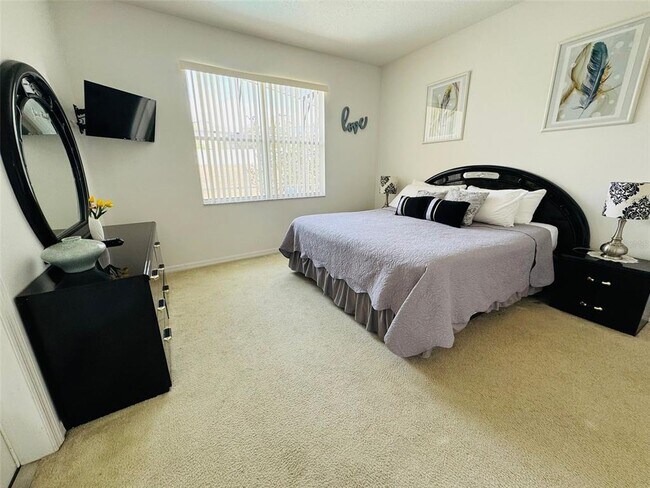 Building Photo - 400 Montara Dr