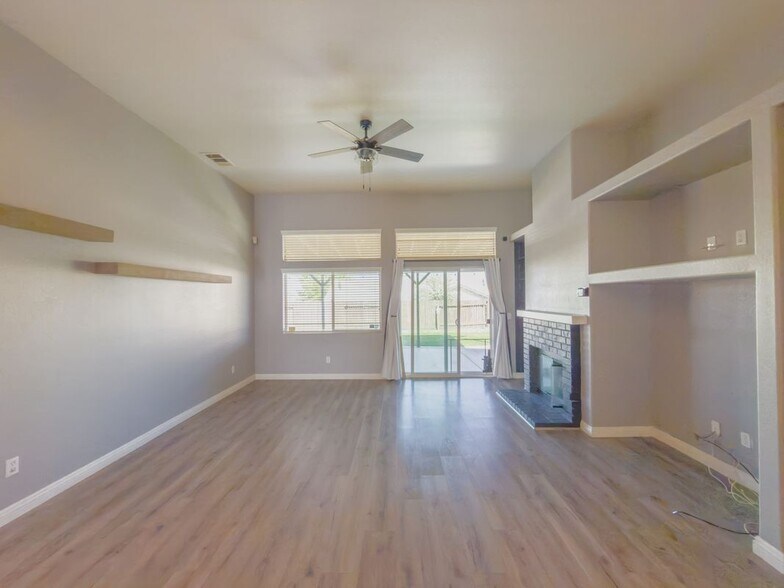 Building Photo - 8959 Wedgewood Ct