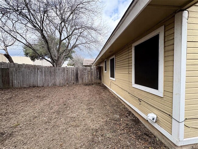 Building Photo - 12814 Hymeadow Dr