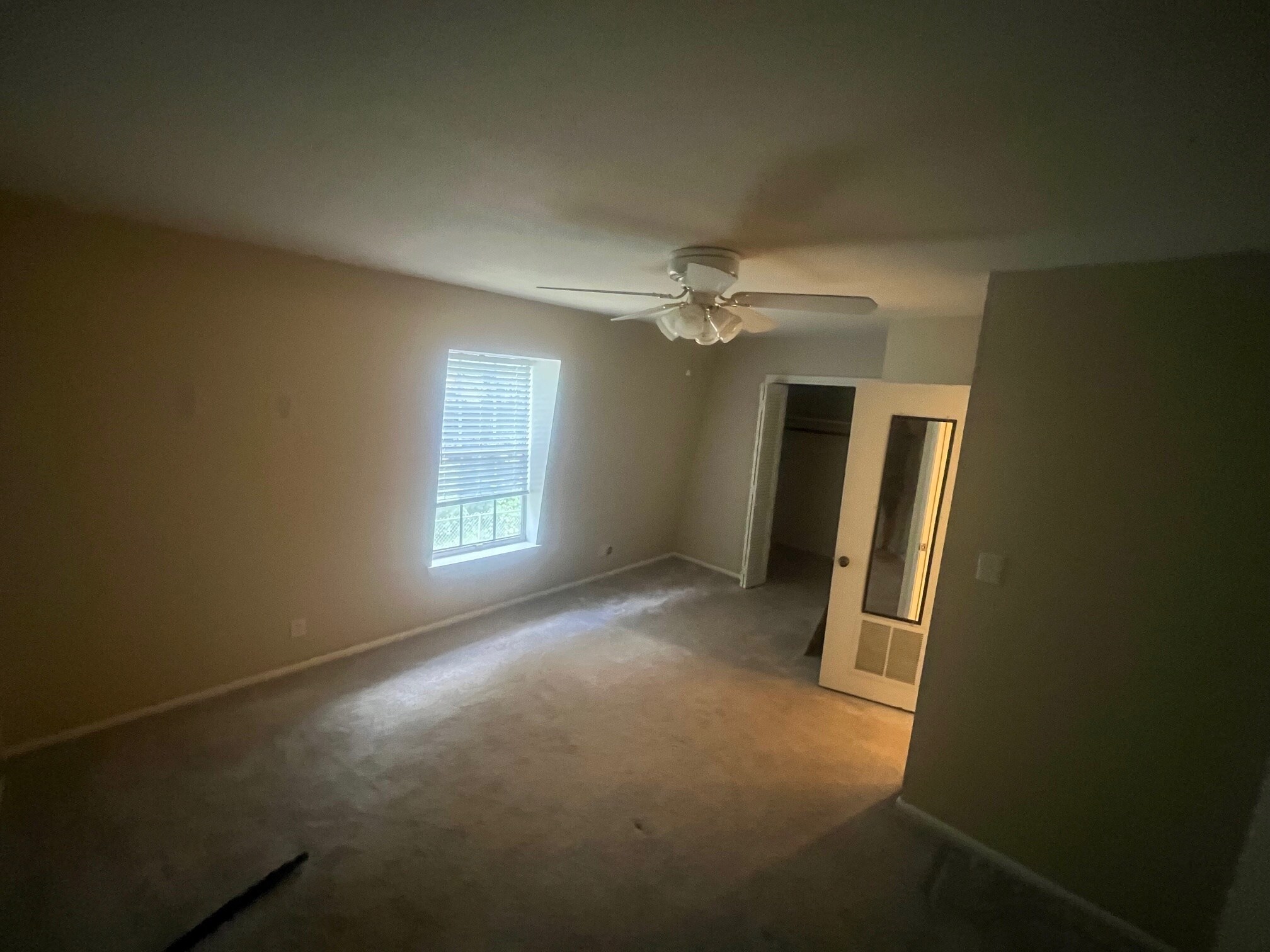 Building Photo - 3822 Country Club Rd
