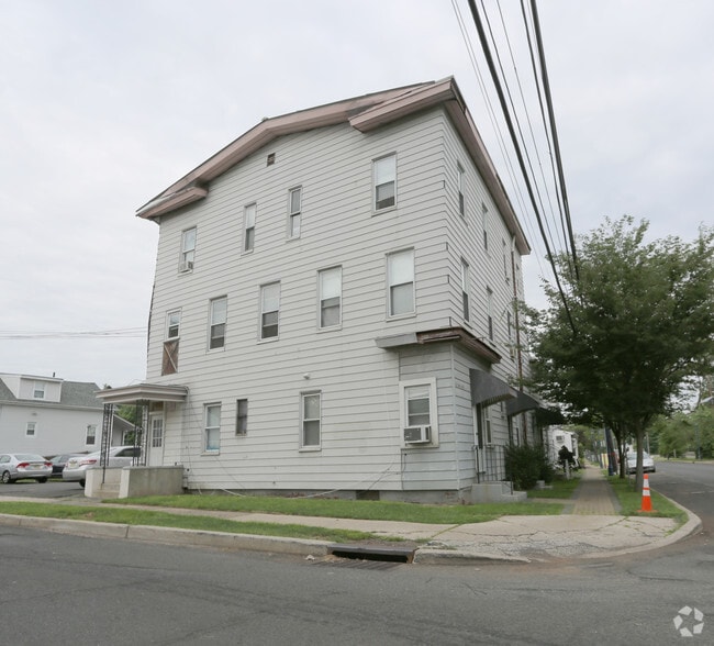 2 Elizabeth Rd 2 Elizabeth Rd South Bound Brook NJ 08880 Apartment