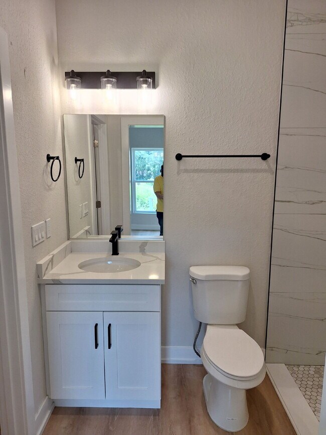 Building Photo - Available with ZERO DEPOSIT MOVE-IN!