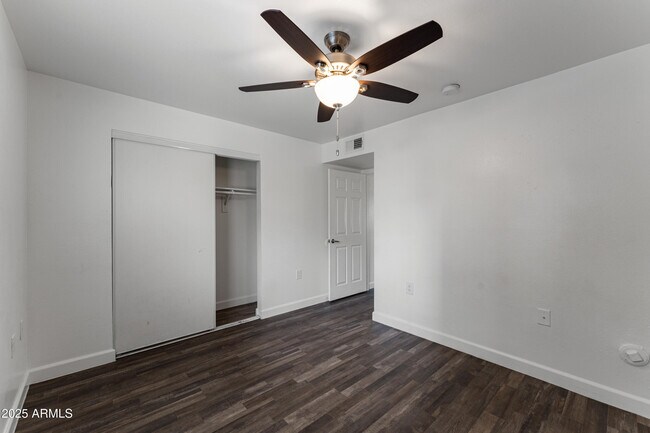 Building Photo - 3065 N 67th Ave