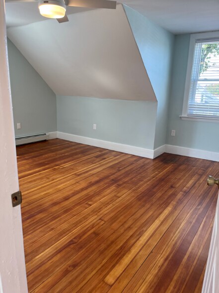 Building Photo - 388 S Main St