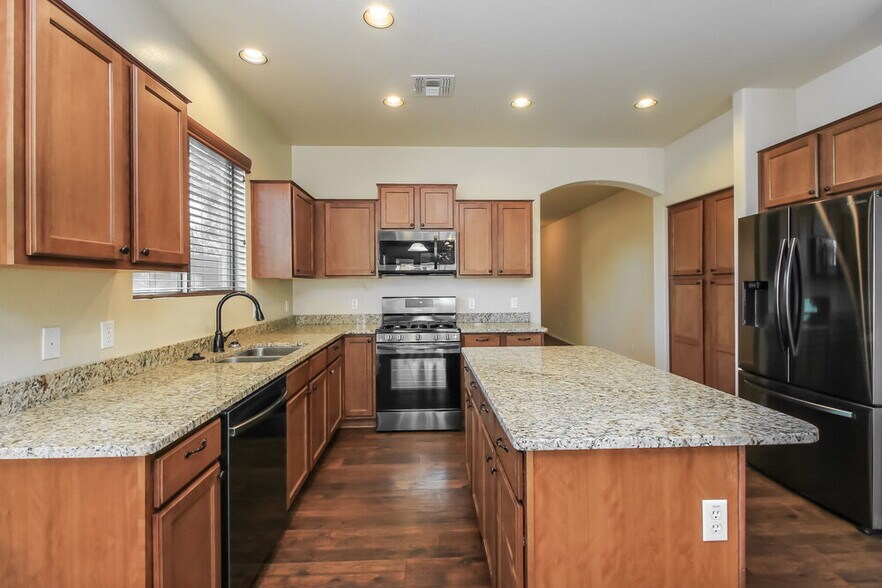 Building Photo - 21937 S 214th St