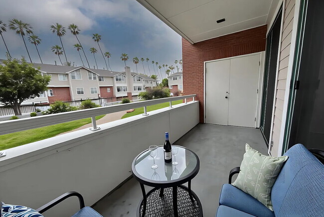 Building Photo - Don't miss this amazing opportunity to liv...