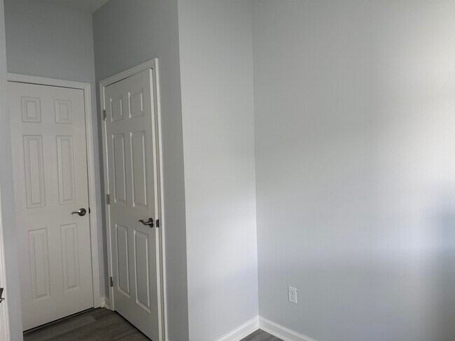 Building Photo - 2111 Owens St
