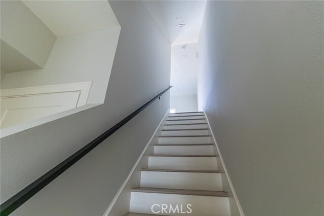 Building Photo - 5130 Riverton Ave