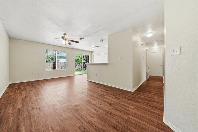 Building Photo - 1910 Steeds Crossing