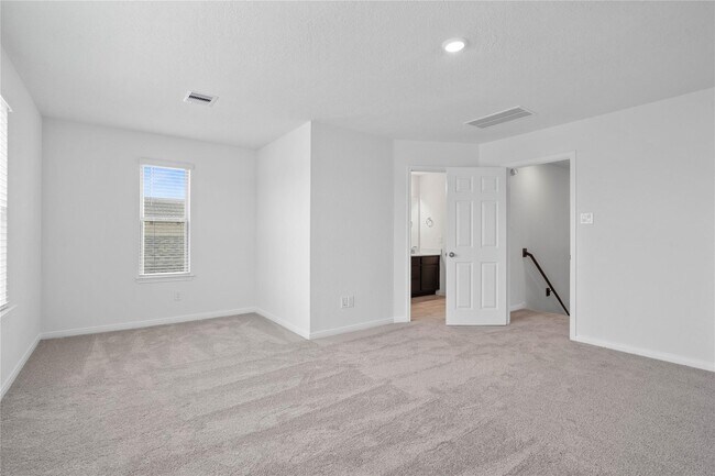 Building Photo - 2800 Cordova Hl Dr