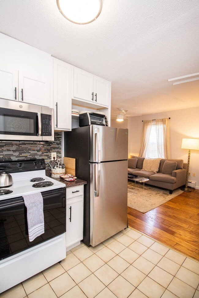 Building Photo - 1002 Tremont St