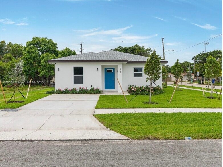 Building Photo - 2360 NW 14th St