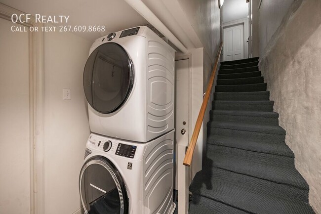 Building Photo - 1728 Spruce St