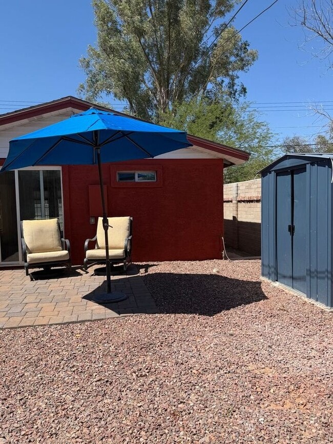 Building Photo - Charming Casita House with Private Outdoor Space! Close to U of A!