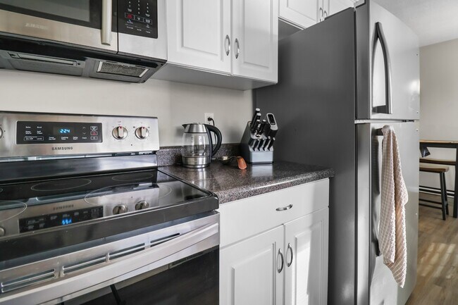 Building Photo - 3741 Cave Mill Ct