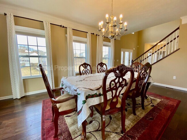 Building Photo - 449 Beech Dr