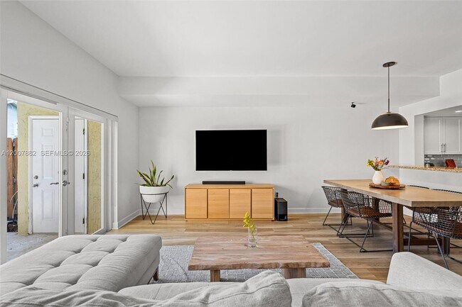 Building Photo - 11845 SW 100th St