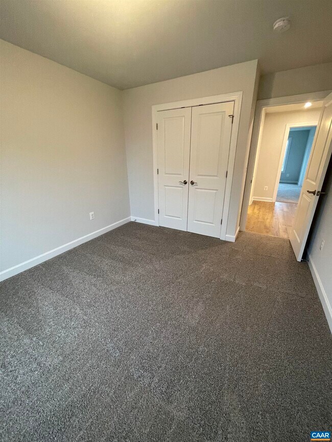 Building Photo - 5178 Golf Dr