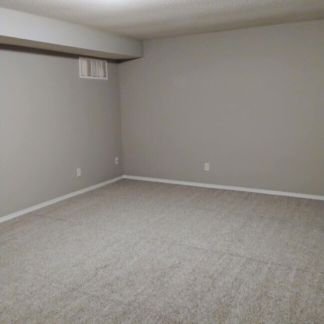 Building Photo - 1818 N Nickelton Ct