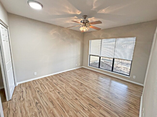 Building Photo - 8642 Fredericksburg Rd