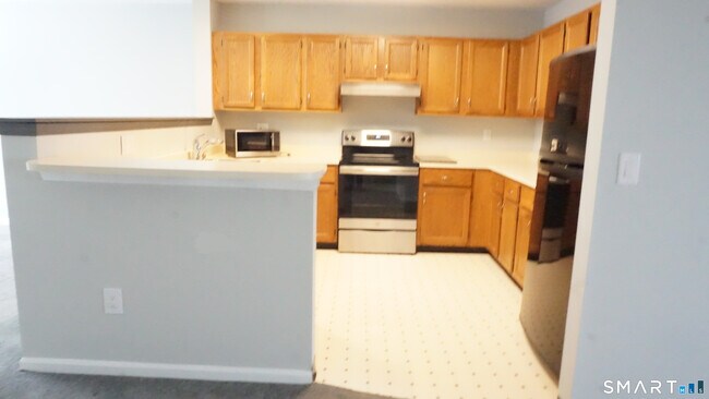 Building Photo - 234 Willow Springs