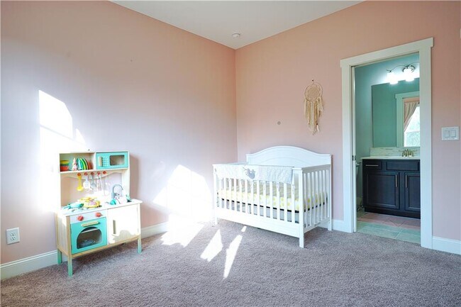 Building Photo - 6030 Richwood Cir