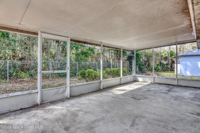 Building Photo - 4165 Eola Ave