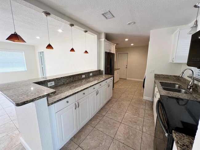 Building Photo - 5535 24th Ave N