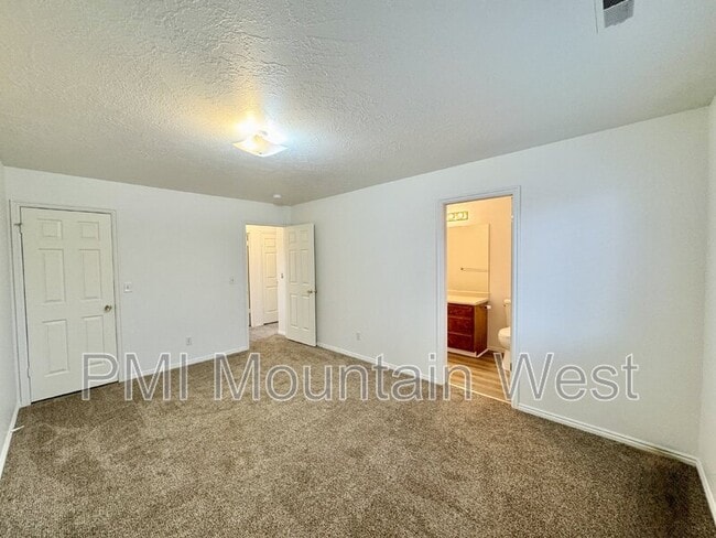 Building Photo - 49 S 200 W