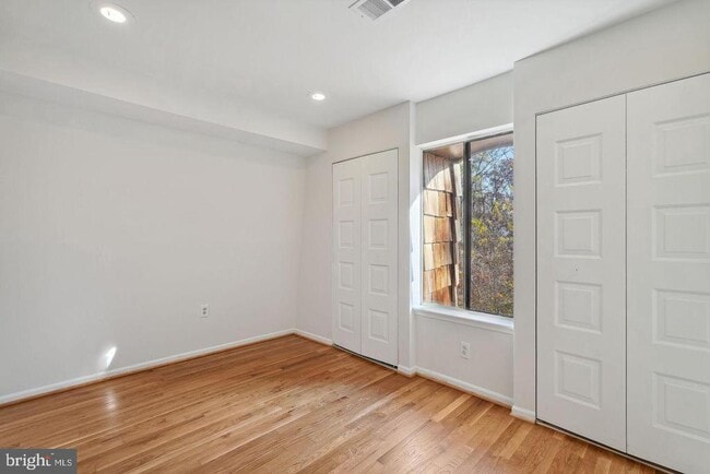 Building Photo - 10855 Deborah Dr