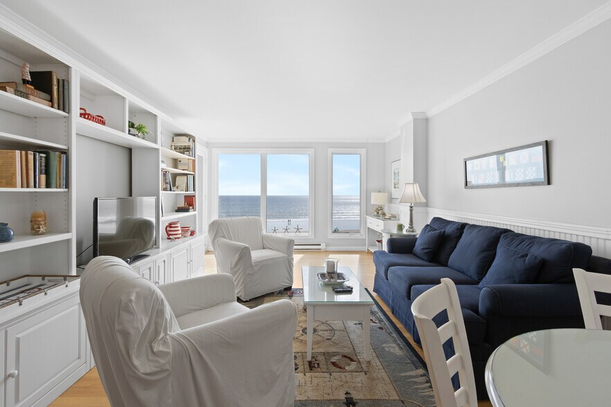 Building Photo - 1 Seacliff Ave