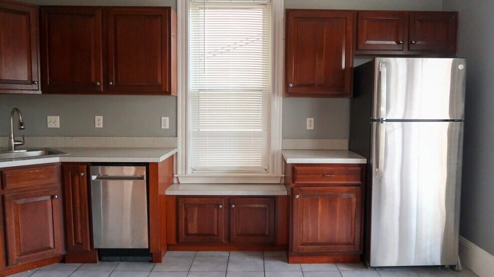 Primary Photo - 634 Dorchester Ave