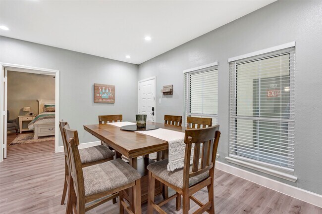 Building Photo - 18809 Egret Bay Blvd