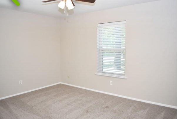 Building Photo - 600 Colleyville Terrace